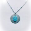 Collier mi long acier inoxydable et médaille argenté, médaillon turquoise.