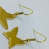 Boucles d'oreilles dorées papillons. – Image 2