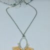 Mia: Collier sautoir argenté et breloque perles en verre – Image 2