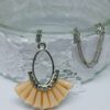 Mia: Collier sautoir argenté et breloque perles en verre