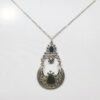 Collier sautoir vintage argenté acier inoxydable et noir.