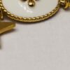 Noa: Bracelet doré avec un médaillon blanc et une étoile – Image 8