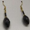 Mar: Boucles d'oreilles dorées avec des perles en verre anciennes vintage – Image 2